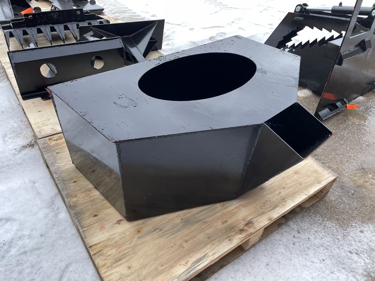 #2012-•-mini-skid-steer-concrete-bucket-attachment-image-3