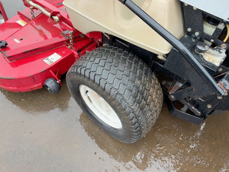 exmark-lazer-z-zero-turn-mower-image-8