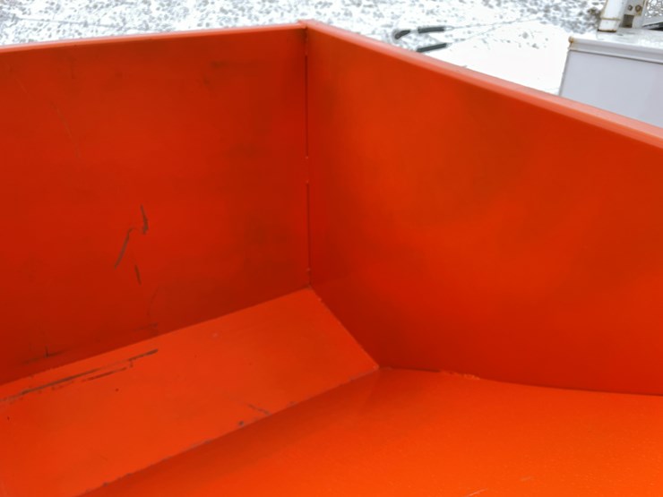 #2003-•-2-yard-self-dumping-hopper-image-7