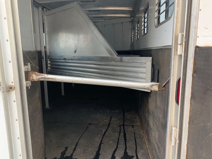 2003-exiss-sport-horse-trailer-image-8