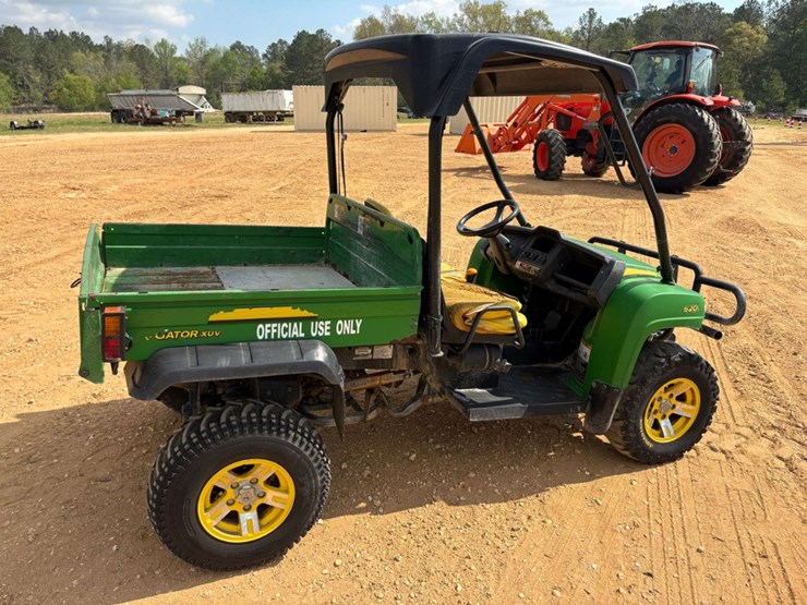 john-deere-gator-image-3