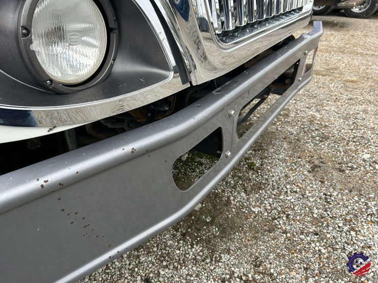 2009-international-7400-image-19