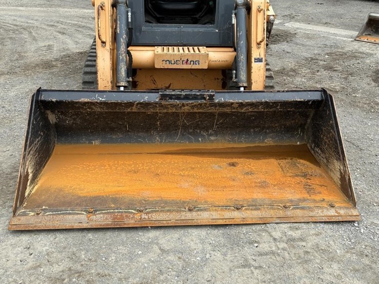 2012-mustang-2500rt-image-7