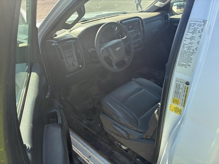 2016-chevrolet-silverado-2500-image-10