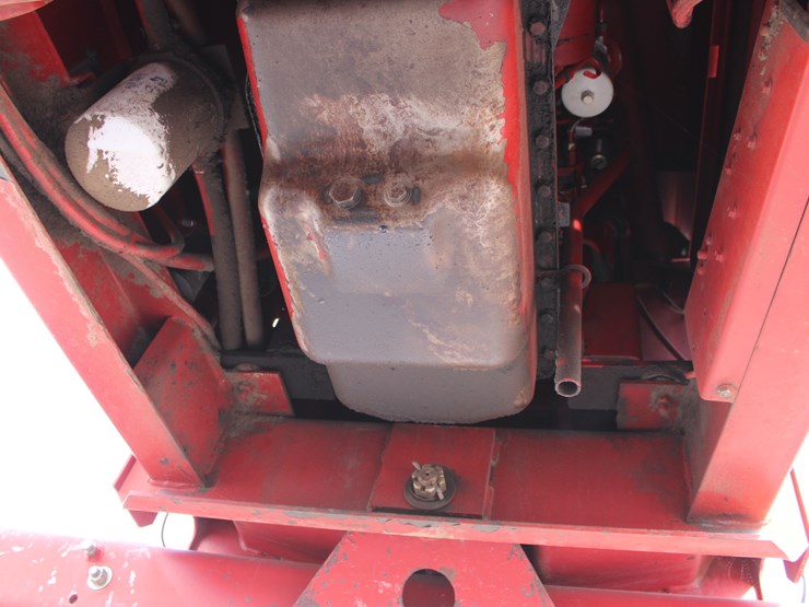 new-holland-2550-image-34