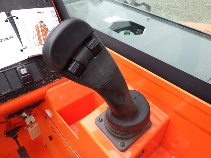 2024-sky-trak-6034-image-30