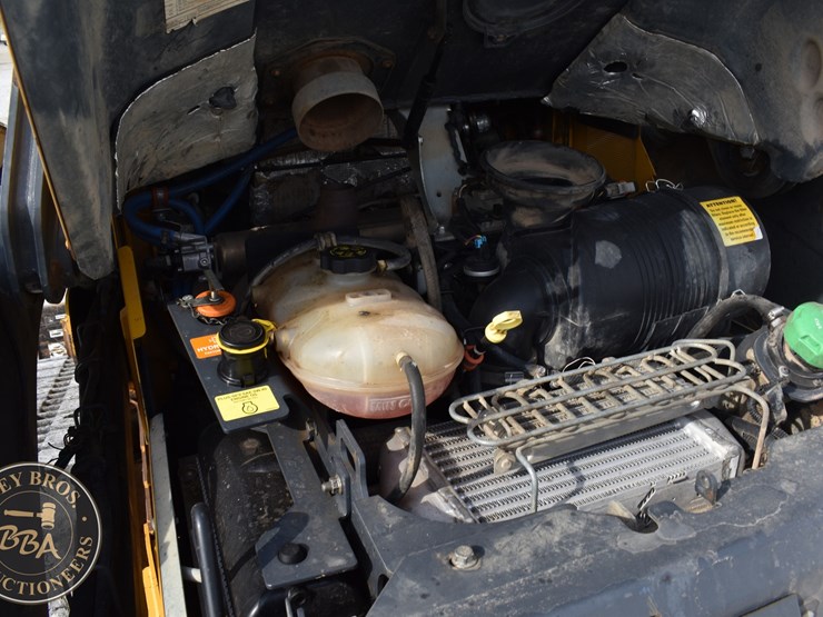 2021-deere-333g-image-29