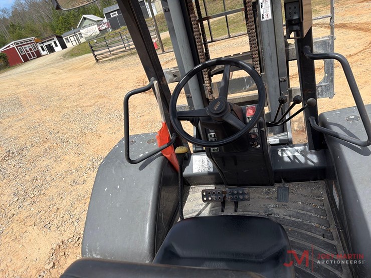 2019-case-586h-image-19