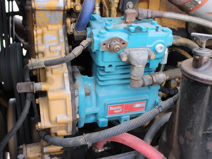 2004-kenworth-t800-image-81