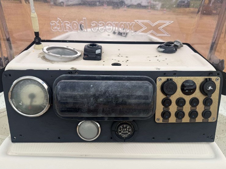 2015-xpress-boats-aluminum-boat-w/trailer-image-9