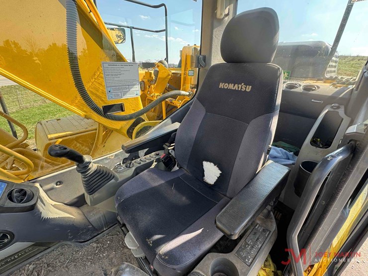 komatsu-pc210-lc-10-image-23