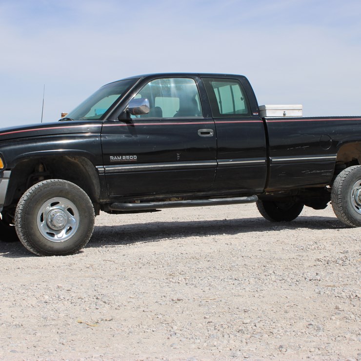 1996 DODGE 2500