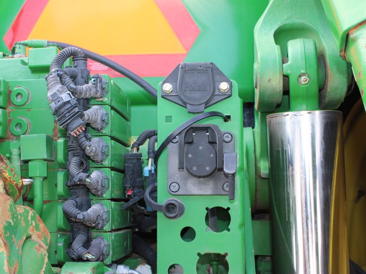 2012-john-deere-8270r-image-64