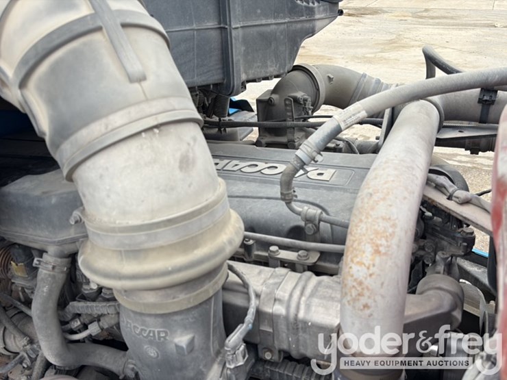 2018-peterbilt-579-image-111