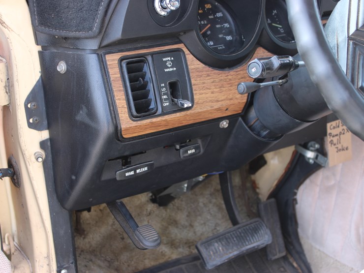 1985-dodge-ram-350-image-22