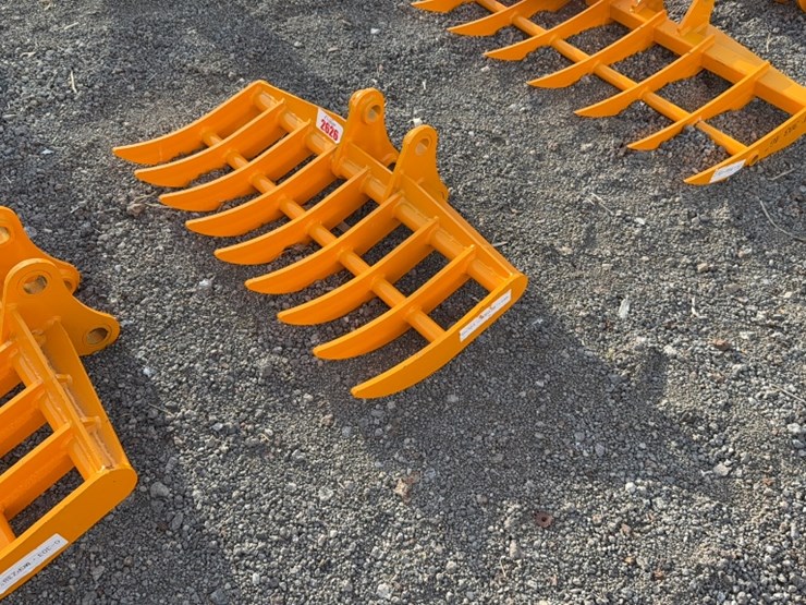 caterpillar-303-image-2