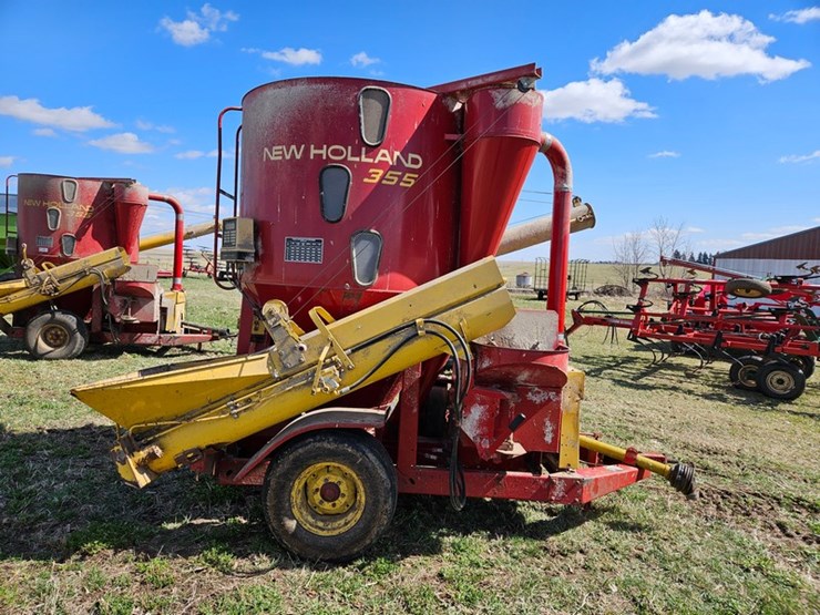 new-holland-355-image-6