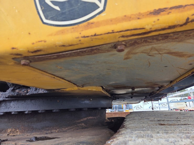 deere-470g-lc-image-48