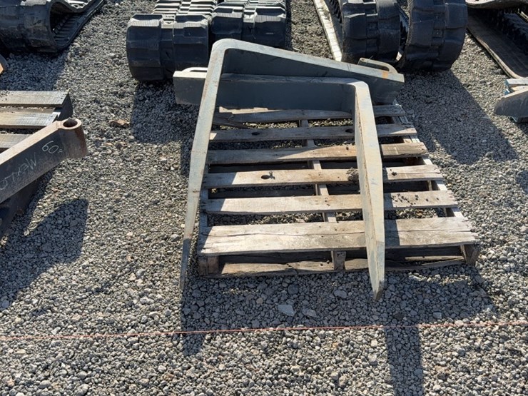 #2058-•-set-of-48"-pallet-fork-tines-image-2