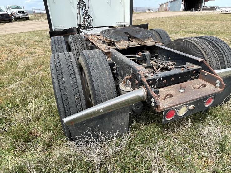 2000-kenworth-w900l-image-17