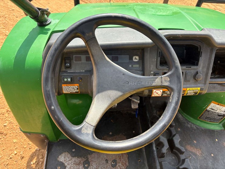 john-deere-gator-image-11