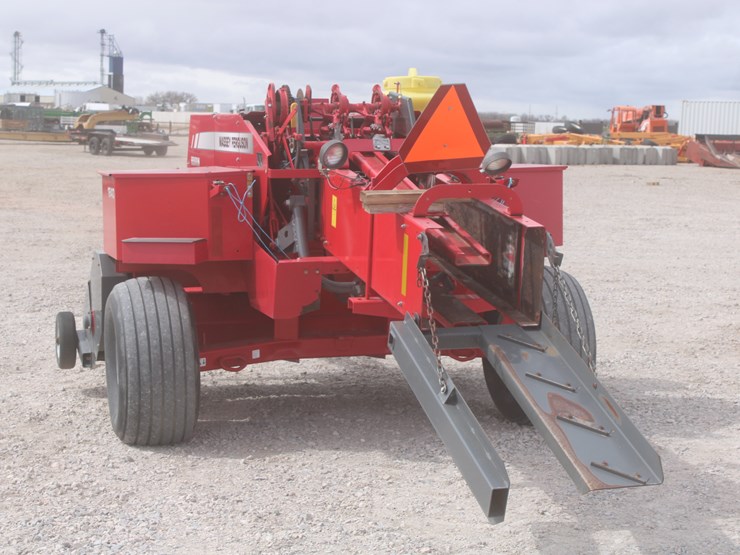 2015-massey-ferguson-1840-image-9