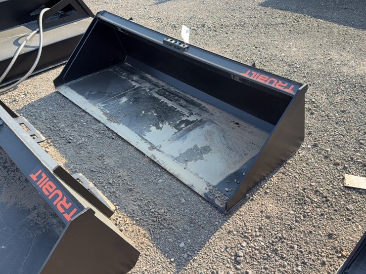 #2074-•-trubilt-72"-skid-steer-smooth-bucket-image-2