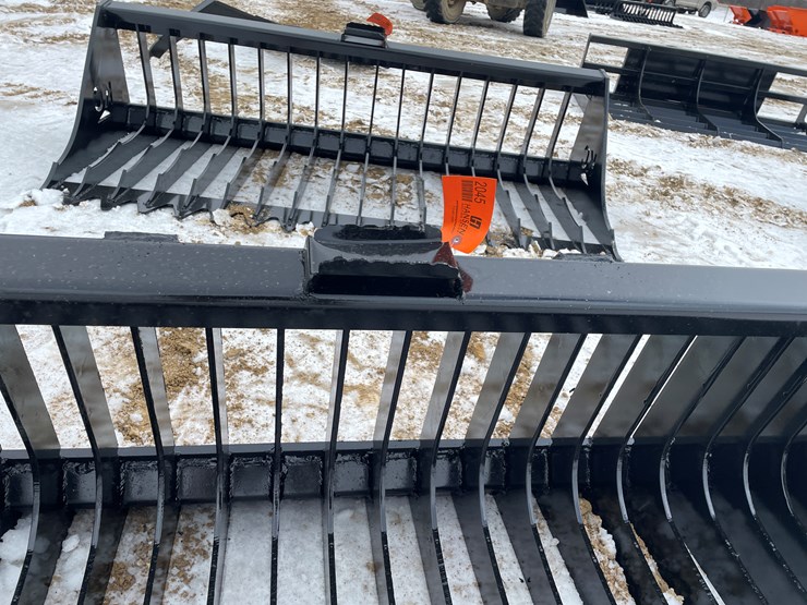 #2045-•-skid-steer-mount-72"-fine-tooth-skeleton-bucket-image-11
