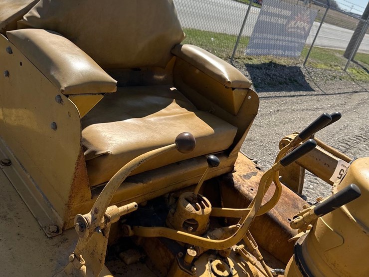 caterpillar-d4-image-13