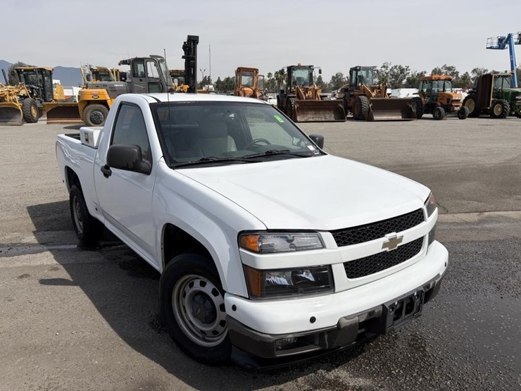 2011-chevrolet-colorado-image-2