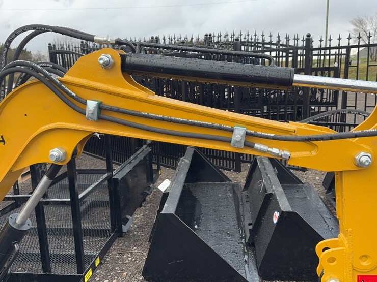 cfg-industry-h12r-image-5