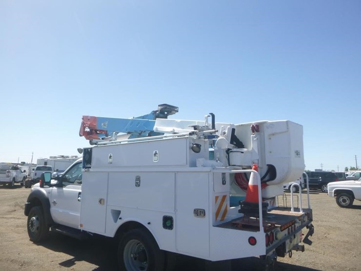 2013-ford-f550-image-10