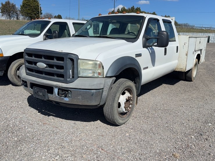 2006-ford-f450-image-1