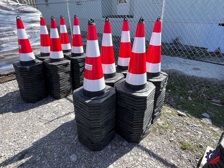 new-2025-sdlanch-lot-of-100-traffic-safety-cones-image-4