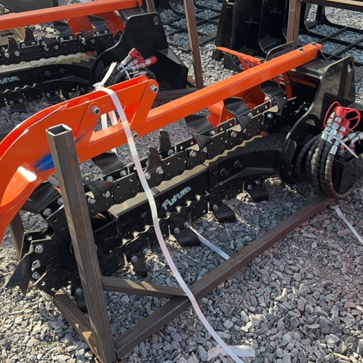 #6045 • FUTURE DINGO TRENCHER