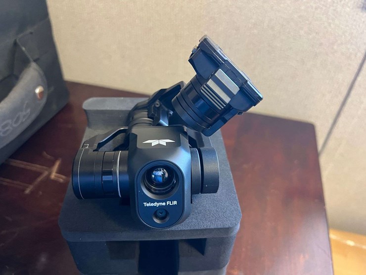 teledyne-flir-professional-drone-with-4k/thermal-camera-image-23