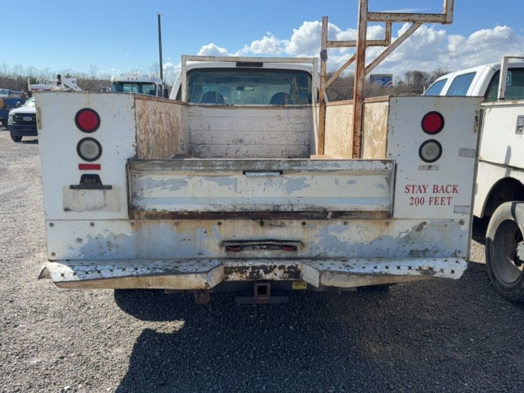 2006-ford-f450-image-11