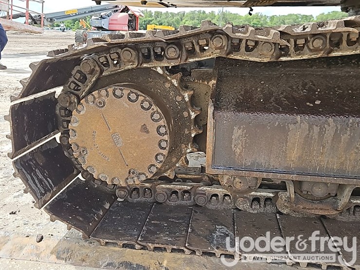 2007-komatsu-pc220-lc-8-image-9