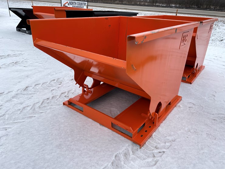#2001-•-2-yard-self-dumping-hopper-image-1