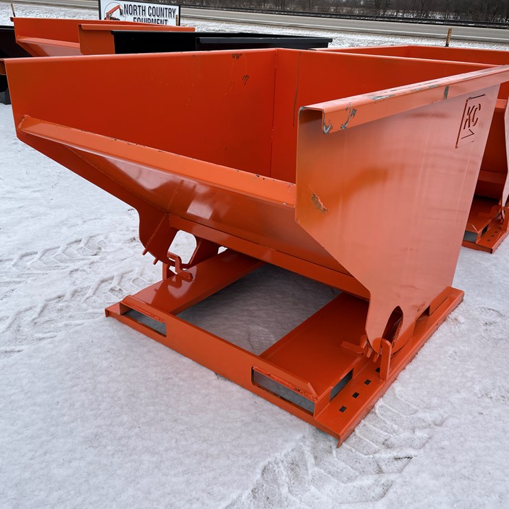 #2001 • 2 Yard Self Dumping Hopper