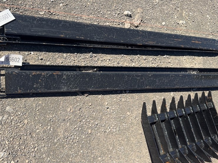 #1011-•-set-of-84"-pallet-fork-extentions-image-1