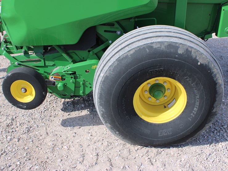 2022-john-deere-560r-image-24