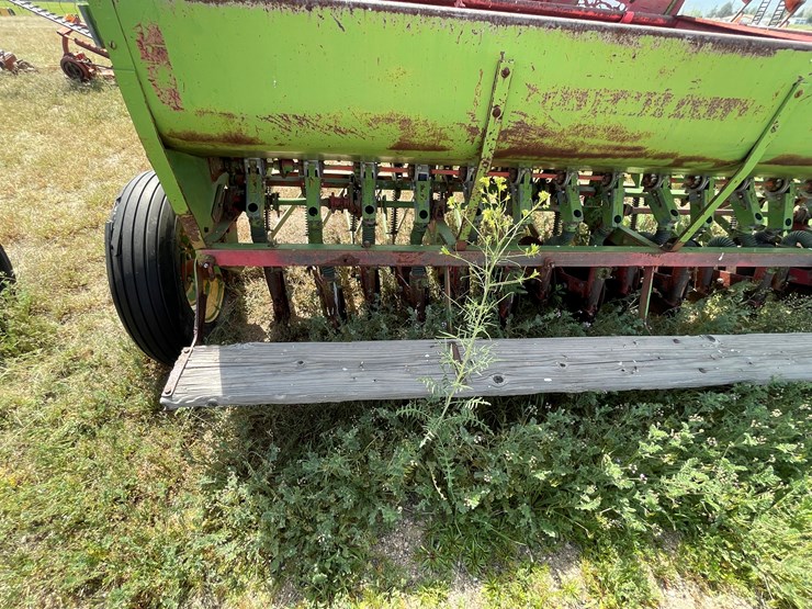 #4030-•-massey-fergusen-drill-image-13