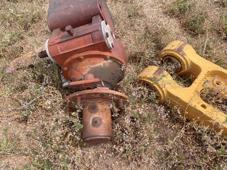 #4060-•-gearcase-and-casting-joint-image-8