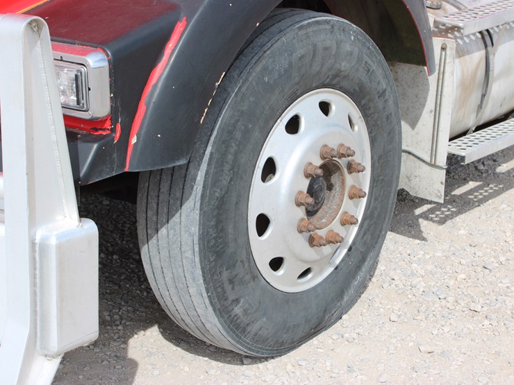 2004-kenworth-t800-image-16