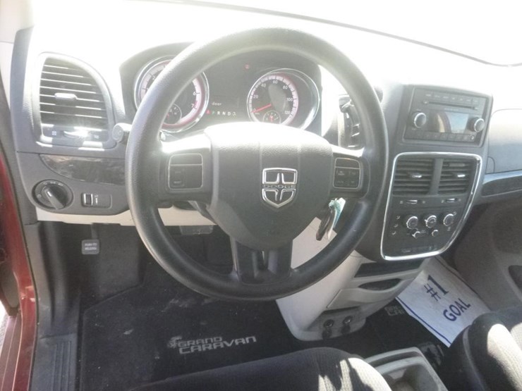 2014-dodge-grand-caravan-image-10