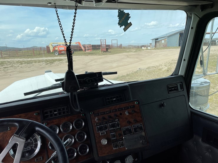 2000-kenworth-w900l-image-75