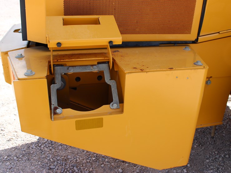 2021-deere-524p-image-73