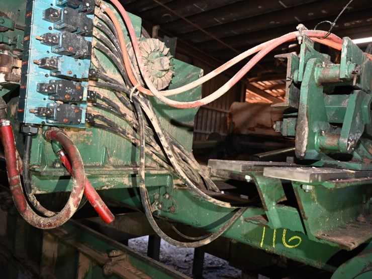 #116-•-cleereman-38-3hb-carriage-and-track-image-22