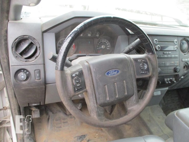 2015-ford-f350-xl-image-10